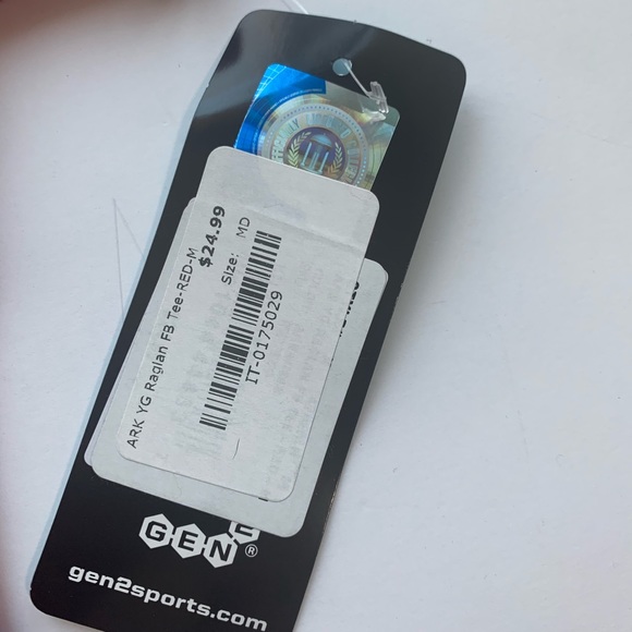 Arkansas Razorbacks Raglan Tee NWT - Picture 3 of 5